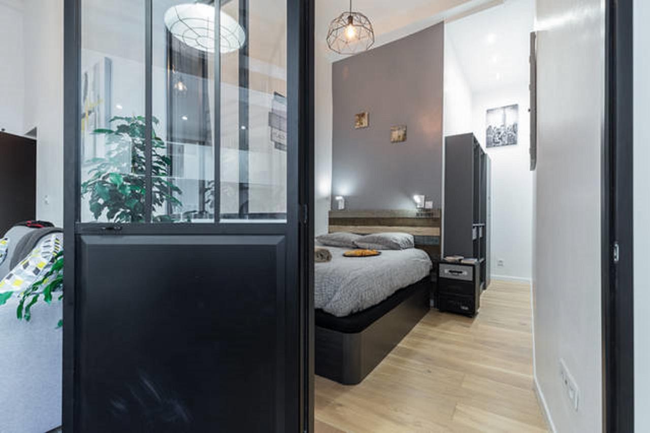 ANGLE DROIT- LOFT CHARMANT ET ATYPIQUE, CLIMATISATION, Vieux-Nisa Exterior foto
