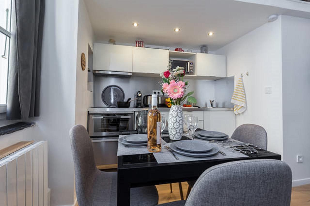 ANGLE DROIT- LOFT CHARMANT ET ATYPIQUE, CLIMATISATION, Vieux-Nisa Exterior foto