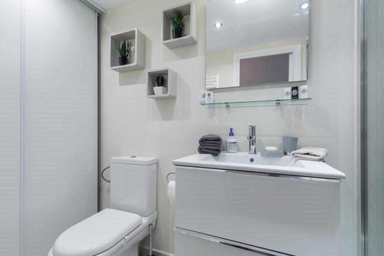 ANGLE DROIT- LOFT CHARMANT ET ATYPIQUE, CLIMATISATION, Vieux-Nisa Exterior foto