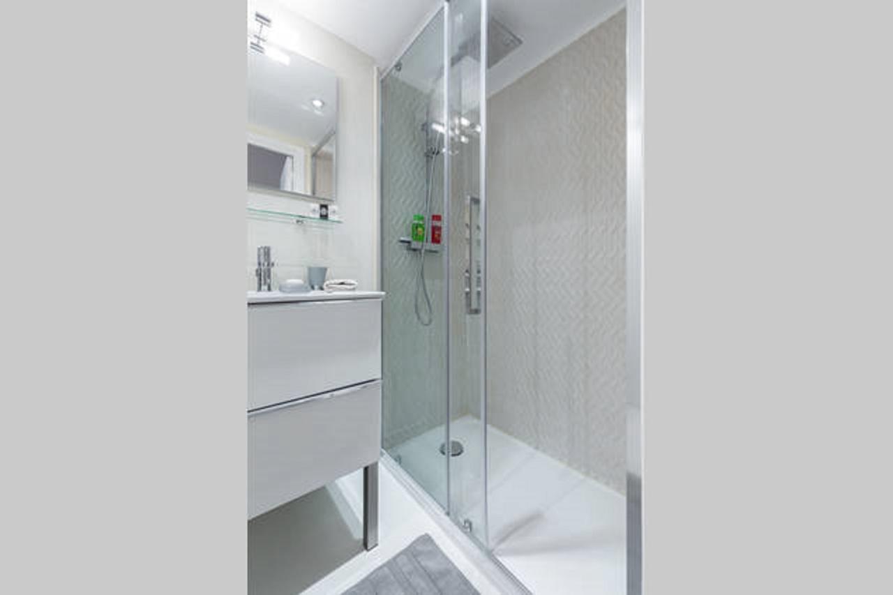 ANGLE DROIT- LOFT CHARMANT ET ATYPIQUE, CLIMATISATION, Vieux-Nisa Exterior foto