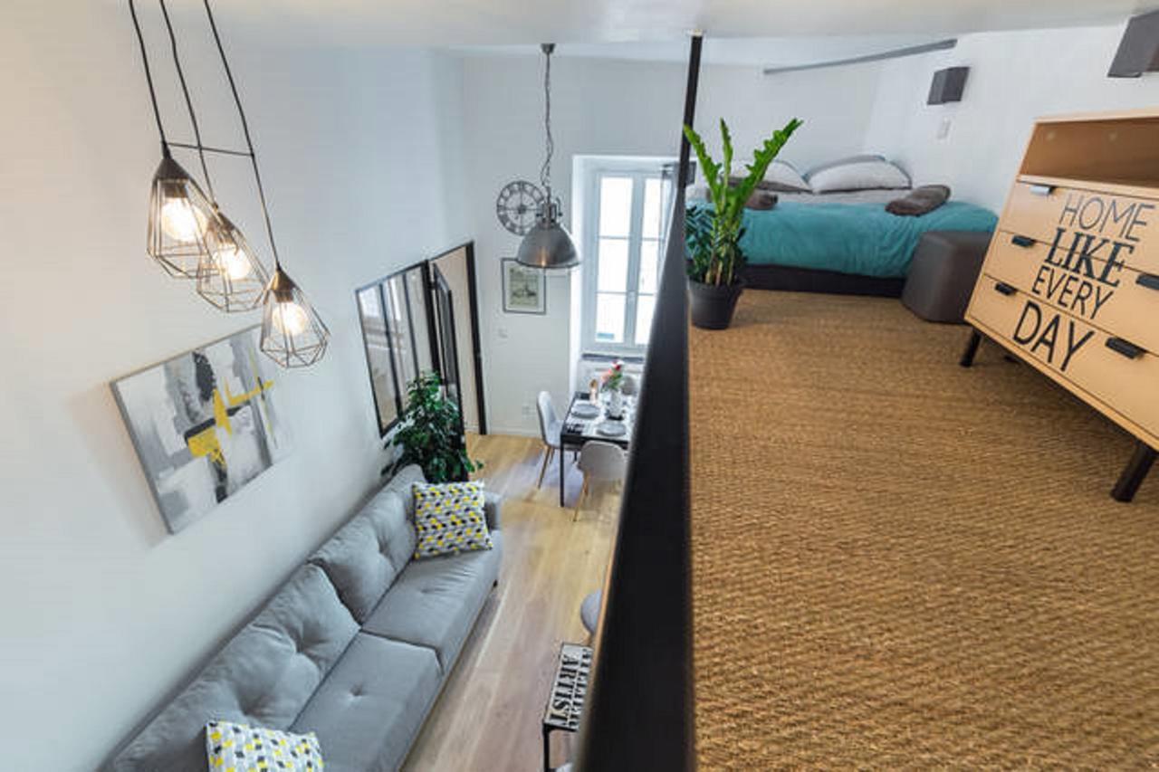 ANGLE DROIT- LOFT CHARMANT ET ATYPIQUE, CLIMATISATION, Vieux-Nisa Exterior foto